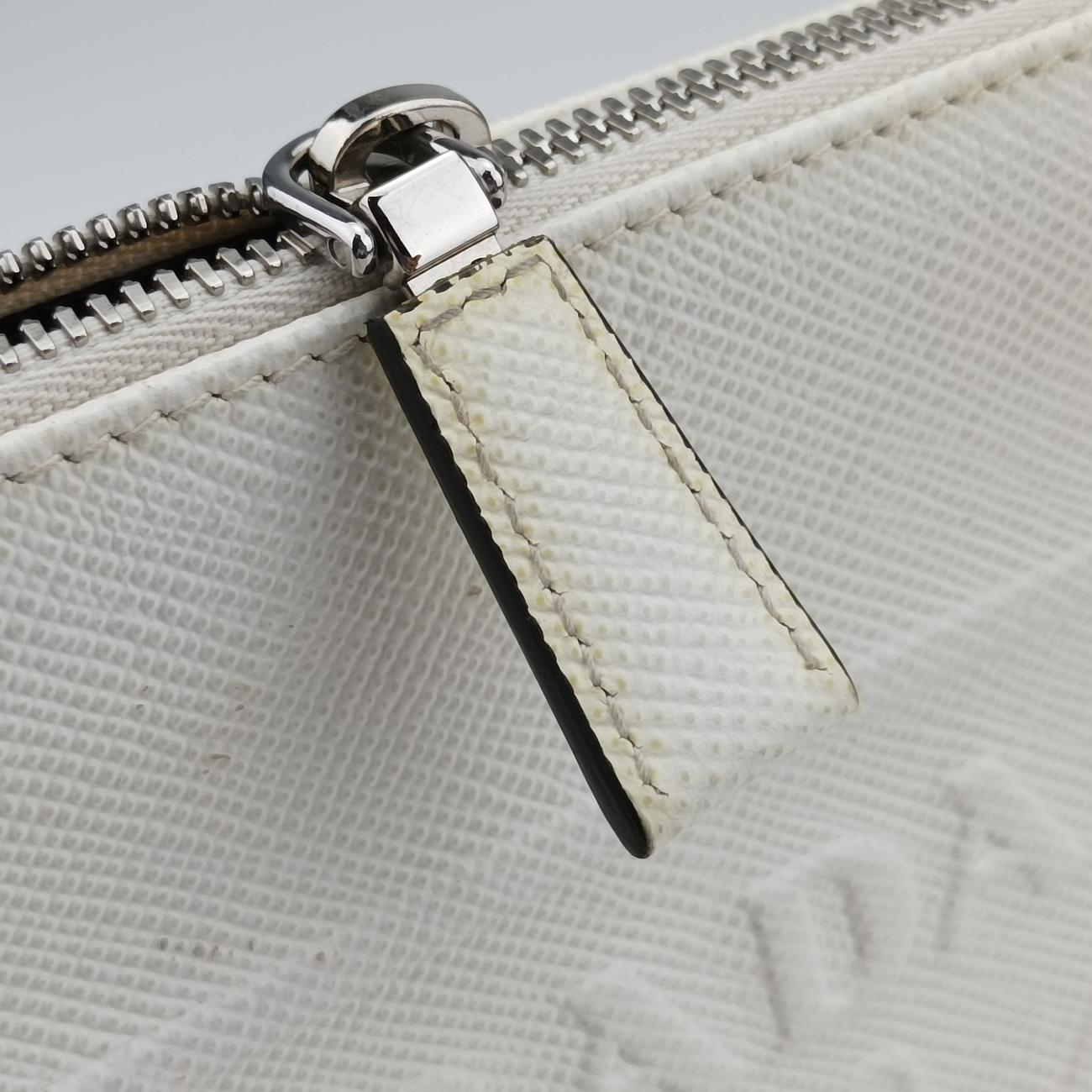 Pre-owned Prada Triangle Logo Plate White SAFFIANO Leather  shoulderbag | stylenewstar