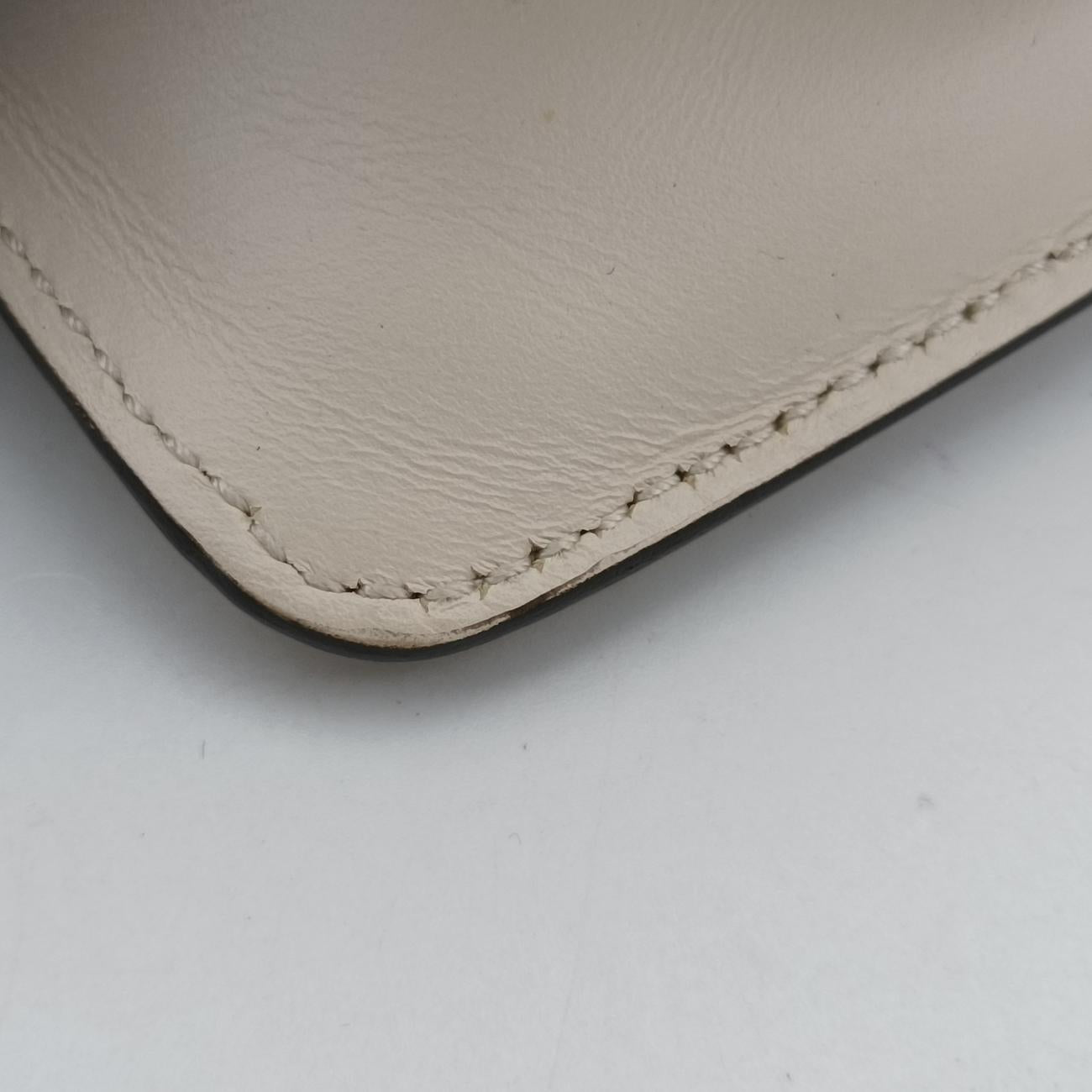 Pre-owned Gucci Broadway Pearl Bee White Leather 453778 shoulderbag | stylenewstar