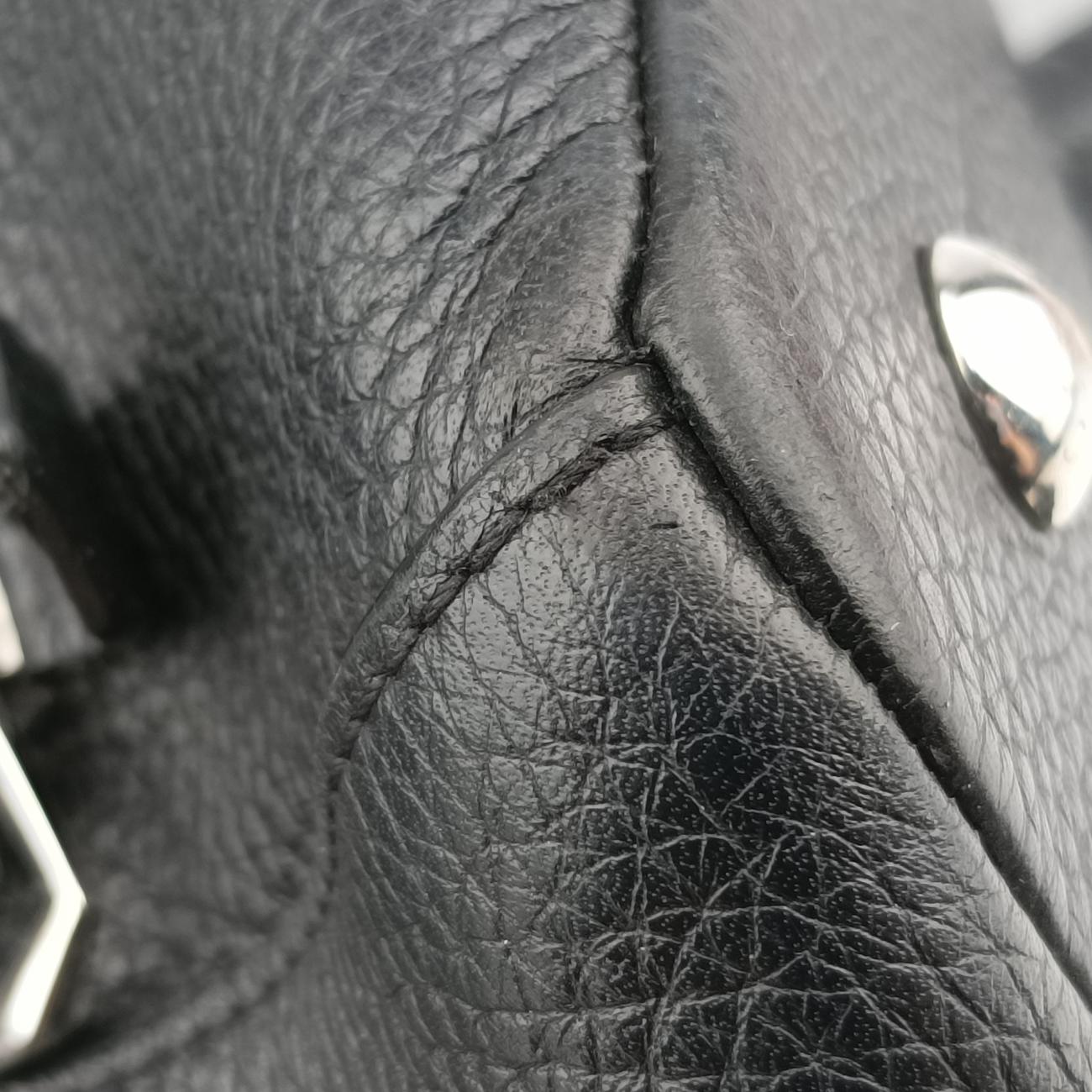 Pre-owned Louis Vuitton ARMAND Noir Taurillon Leather M42687 backpack/rucksack | stylenewstar