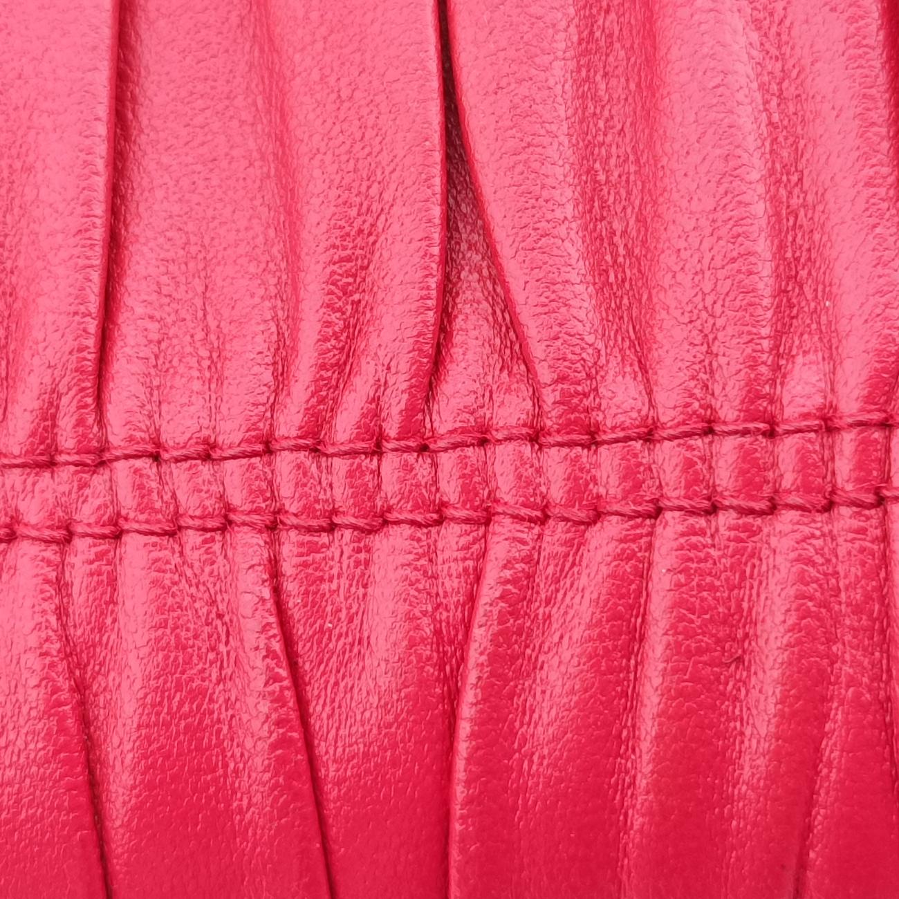 Pre-owned Prada Nappa Gaufre Sound Lock Red lambskin 1BD139 shoulderbag | stylenewstar