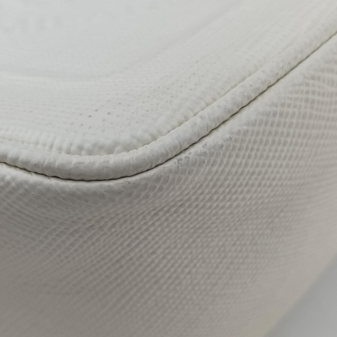 Vintage Prada Triangle Logo Plate White SAFFIANO Leather  shoulderbag | stylenewstar