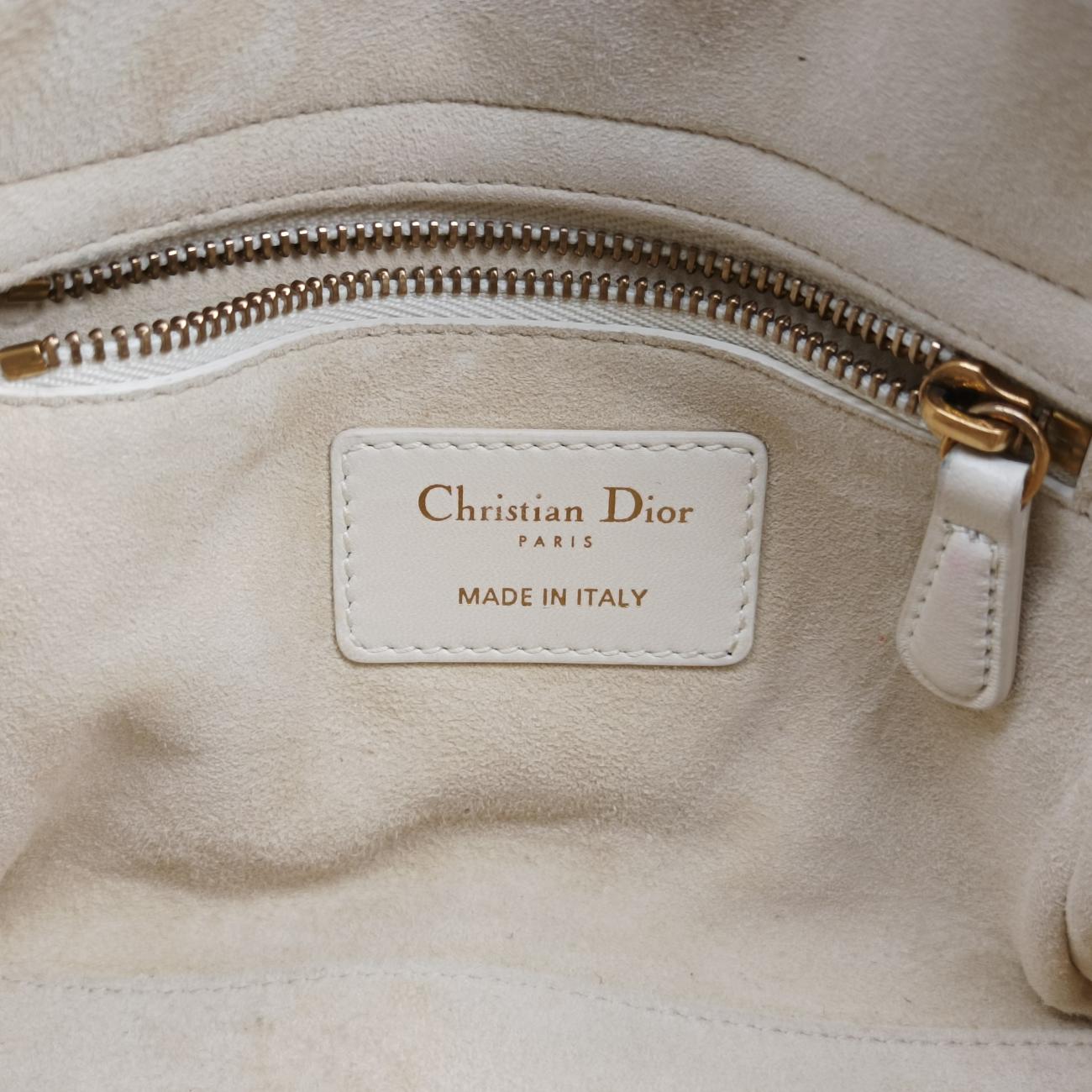 Pre-owned Christian Dior Lady Dior White Leather  shoulderbag | stylenewstar