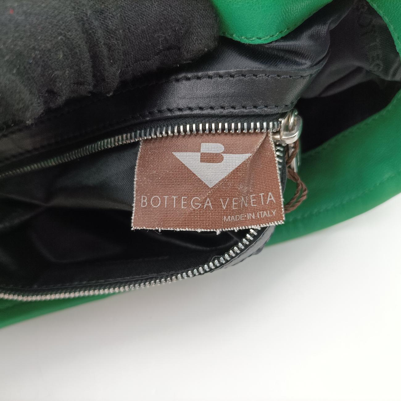 Pre-owned Bottega Veneta Intrecciato Green lambskin  shoulderbag | stylenewstar