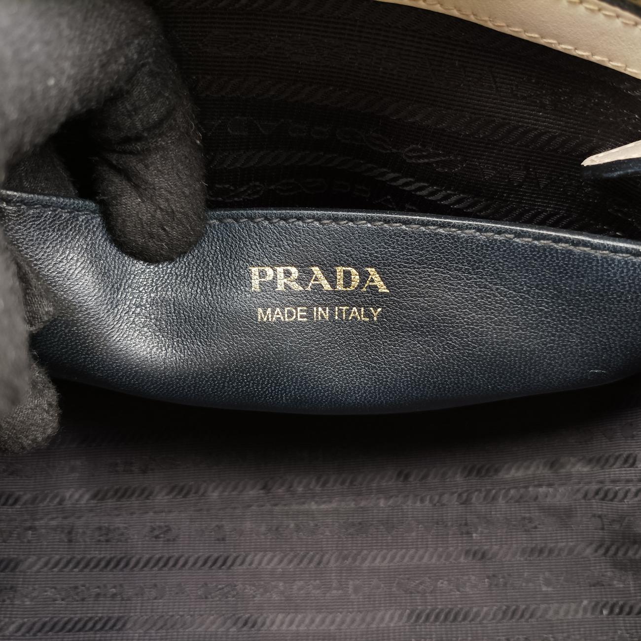 Pre-owned Prada Esplanade White SAFFIANO Leather 1BA045 shoulderbag | stylenewstar