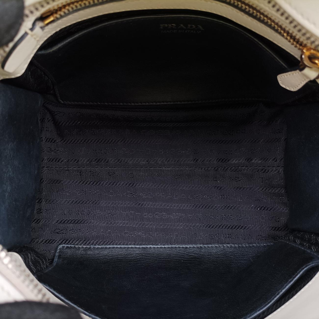 Pre-owned Prada Esplanade White SAFFIANO Leather 1BA045 shoulderbag | stylenewstar