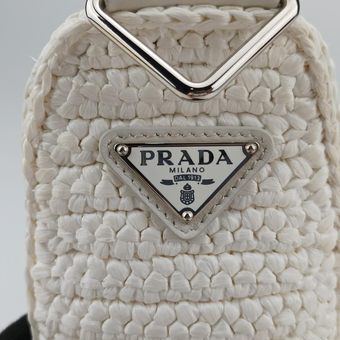 Pre-owned Prada Triangle Logo White Straw  shoulderbag | stylenewstar