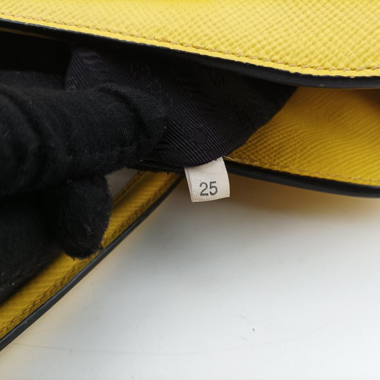 Pre-owned Prada Cuir Studded Open Promenade Yellow Saffiano Leather BN2753 handbag | stylenewstar