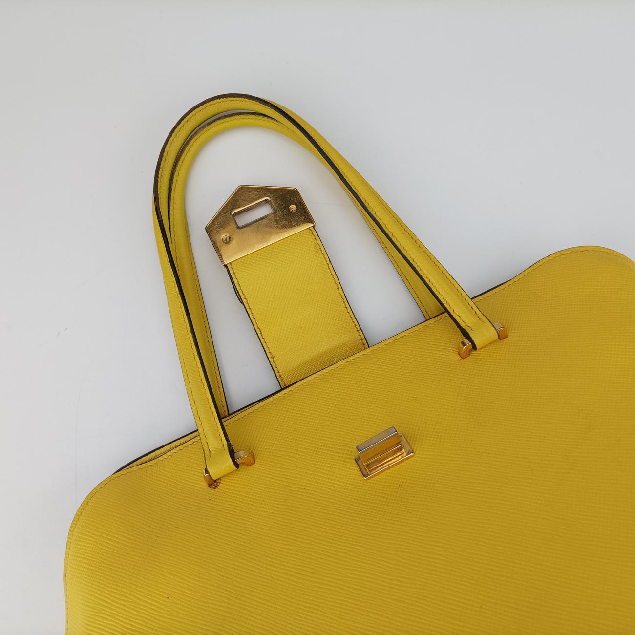 Pre-owned Prada Cuir Studded Open Promenade Yellow Saffiano Leather BN2753 handbag | stylenewstar