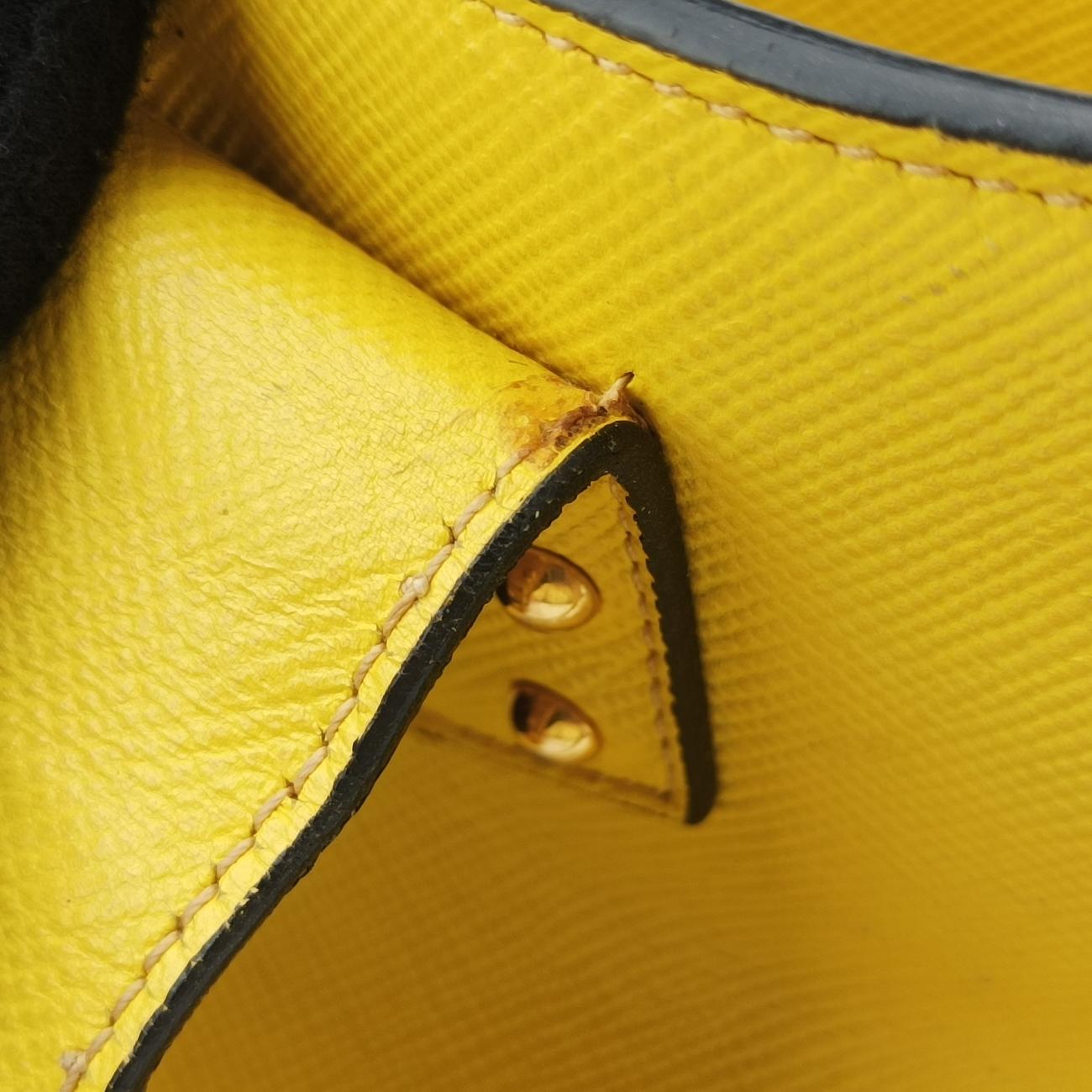 Pre-owned Prada Cuir Studded Open Promenade Yellow Saffiano Leather BN2753 handbag | stylenewstar