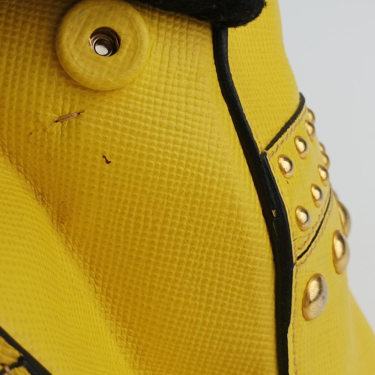 Pre-owned Prada Cuir Studded Open Promenade Yellow Saffiano Leather BN2753 handbag | stylenewstar