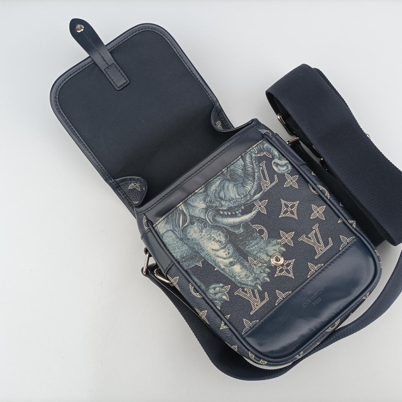 Vintage Louis Vuitton Monogram Savannah Messenger BB Monogram Savannah monogram canvas M54246 shoulderbag | stylenewstar