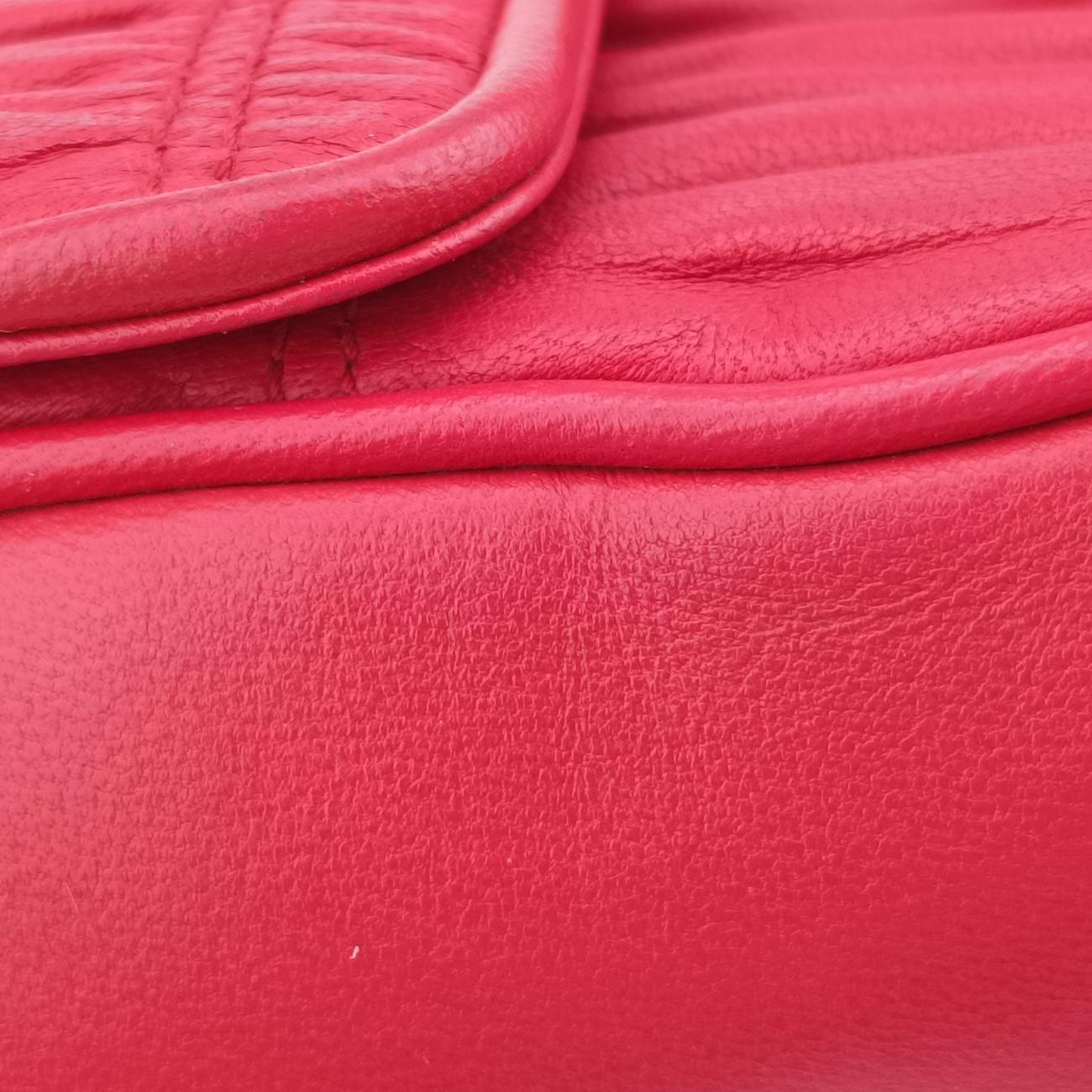 Pre-owned Prada Nappa Gaufre Red lambskin 1BD140 shoulderbag | stylenewstar
