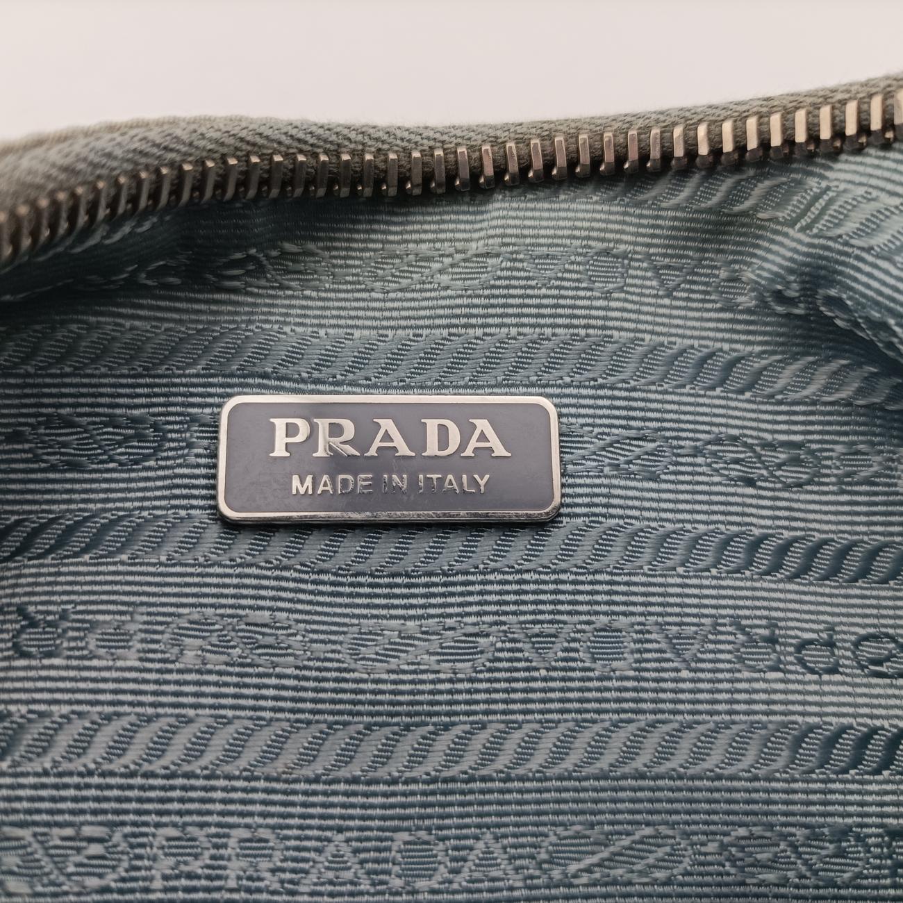 Vintage Prada Re-Edition 2005 Re-Nylon Blue nylon 1BH204 shoulderbag | stylenewstar