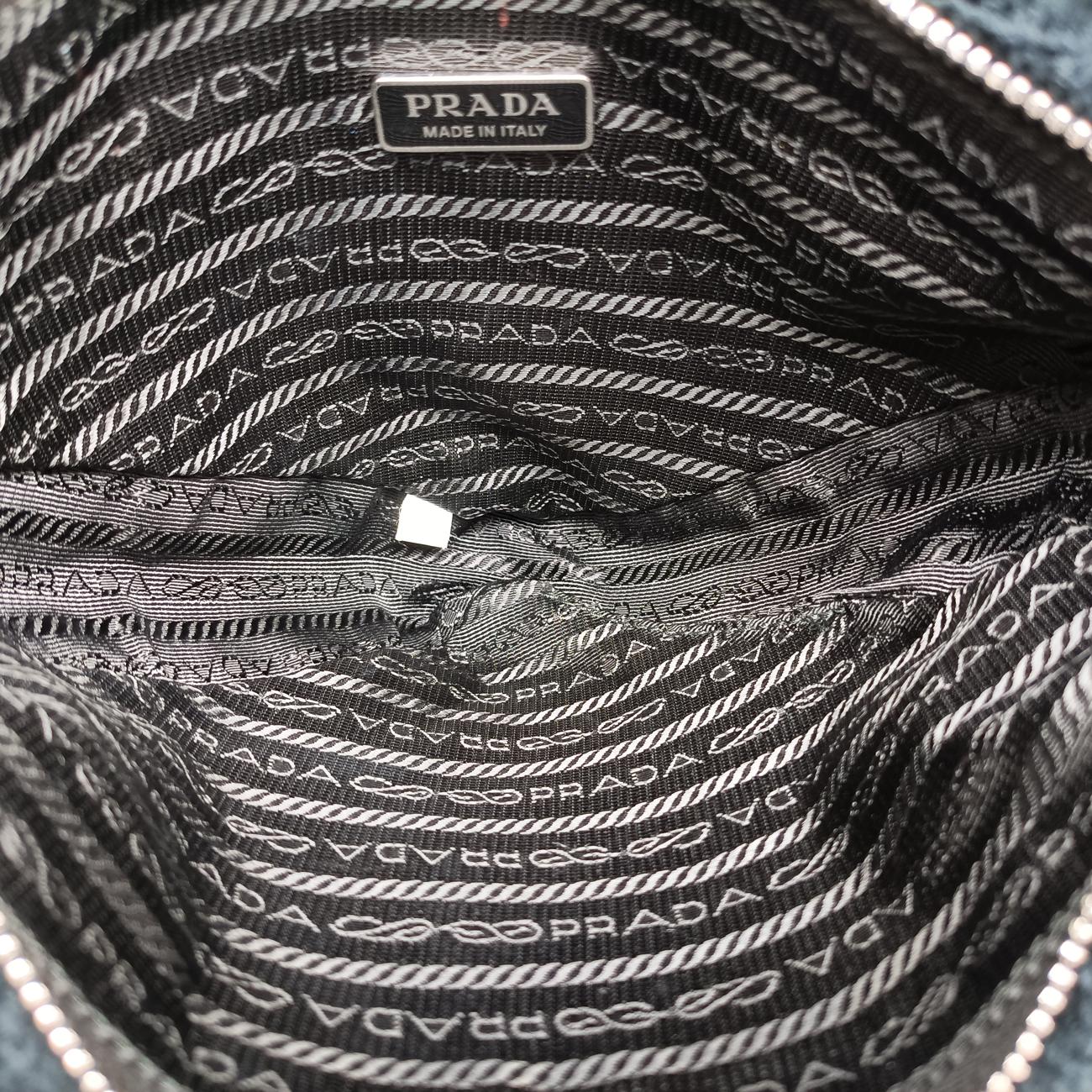 Secondhand Prada Triangle Terry Black×White Pile 1NE043 shoulderbag | stylenewstar