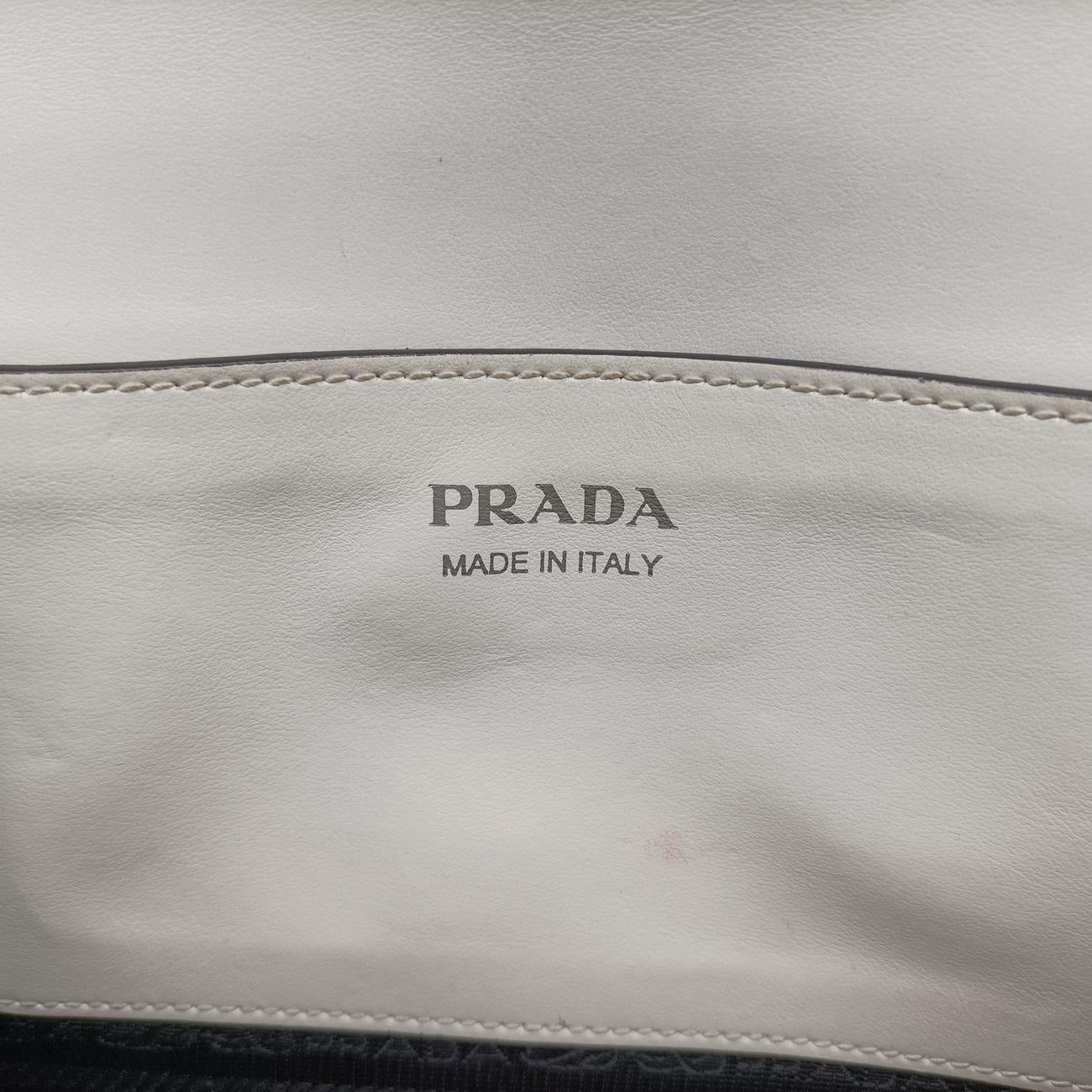 Pre-owned Prada Monochrome Robot White SAFFIANO Leather 1BD127 shoulderbag | stylenewstar