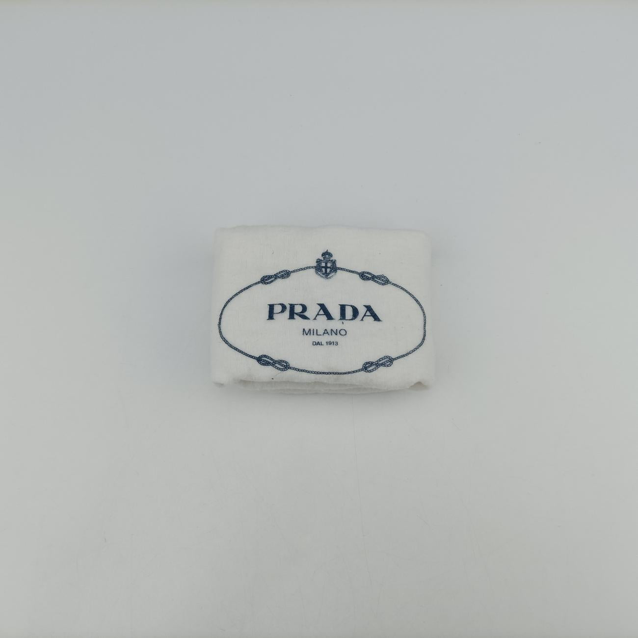 Pre-owned Prada Monochrome Robot White SAFFIANO Leather 1BD127 shoulderbag | stylenewstar