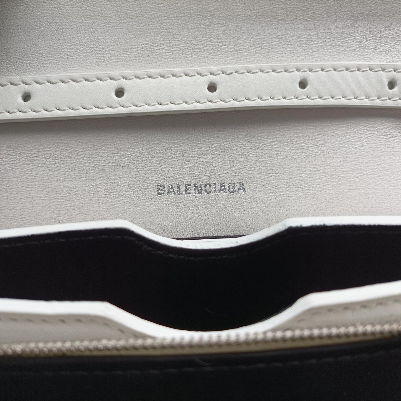 Pre-owned Balenciaga B.Logo White Leather  shoulderbag | stylenewstar