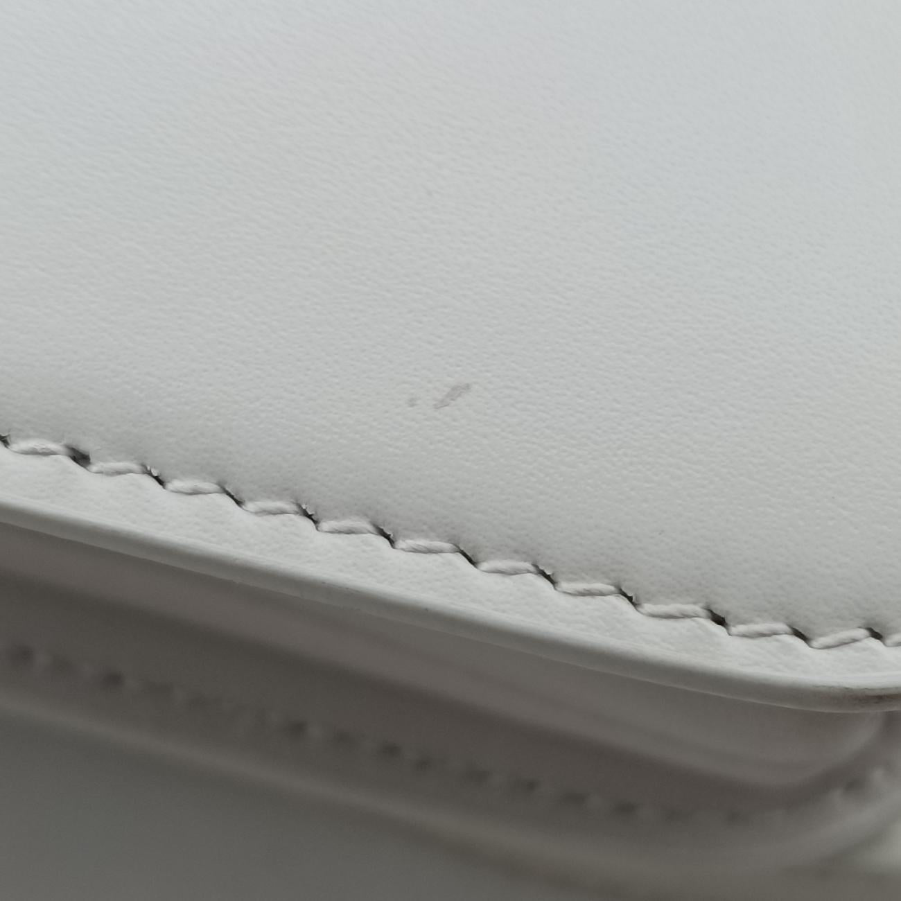 Pre-owned Balenciaga B.Logo White Leather  shoulderbag | stylenewstar