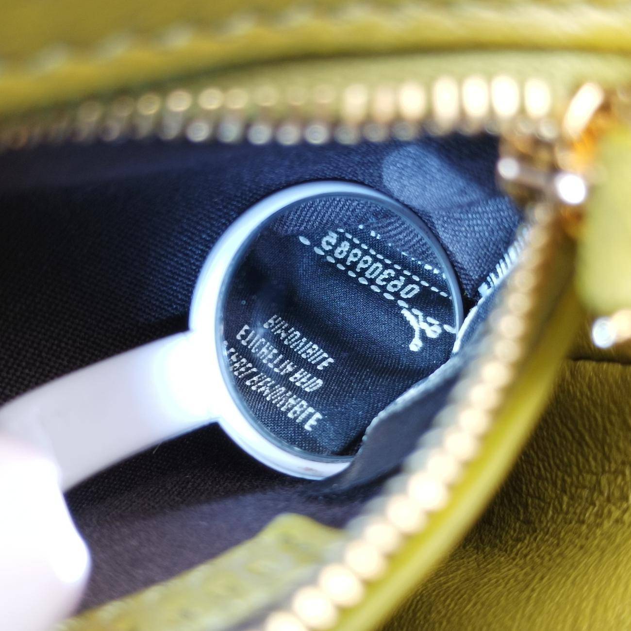 Secondhand Fendi Peekaboo Green Suede 8BP118 shoulderbag | stylenewstar