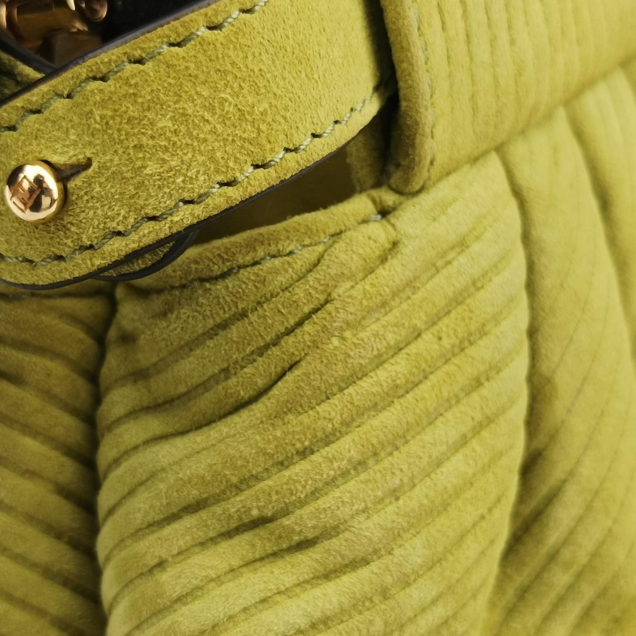 Secondhand Fendi Peekaboo Green Suede 8BP118 shoulderbag | stylenewstar