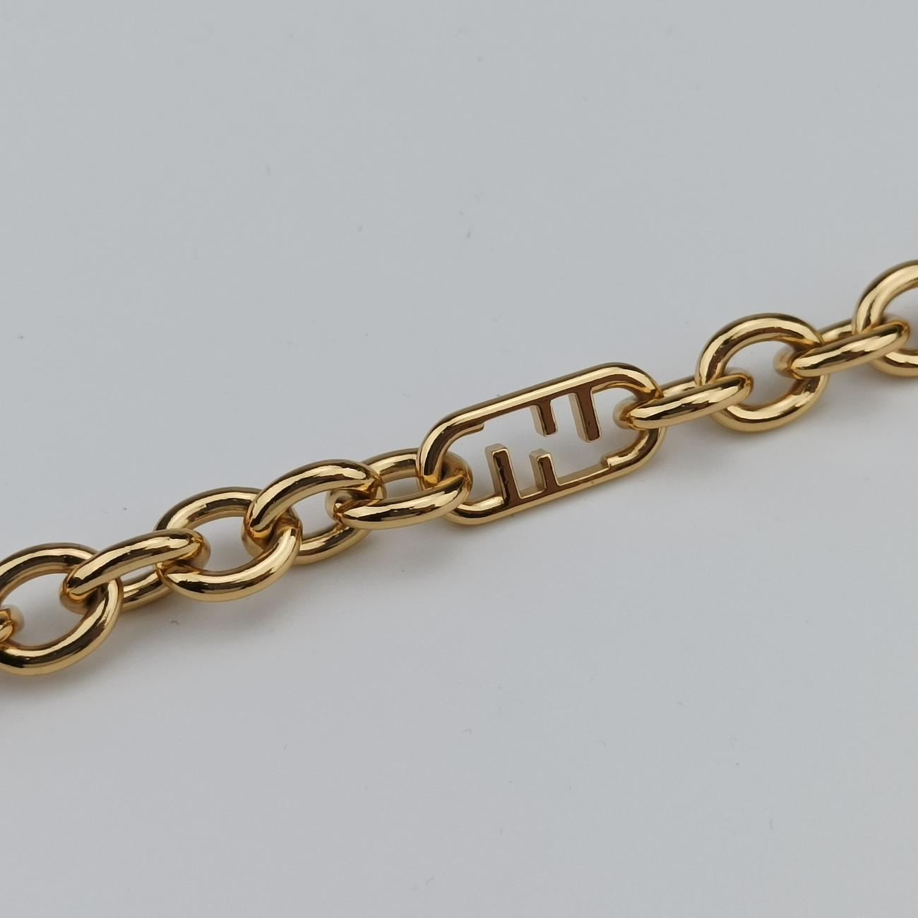 Secondhand Fendi Peekaboo Green Suede 8BP118 shoulderbag | stylenewstar