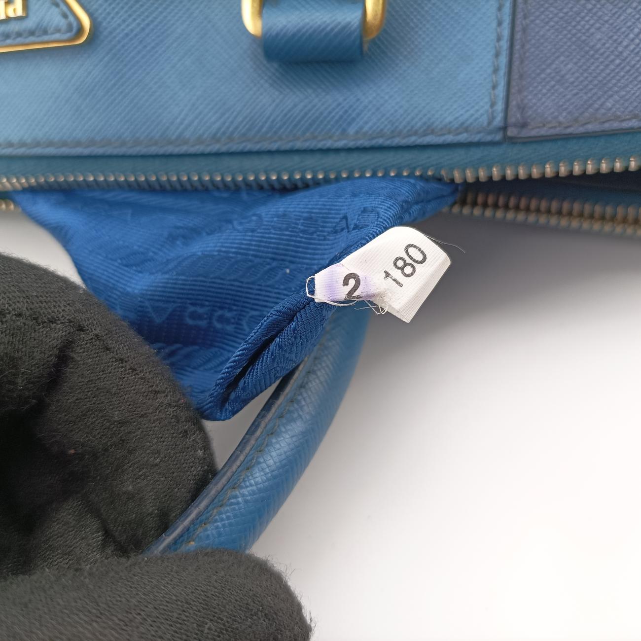 Pre-owned Prada Galleria Blue×Navy SAFFIANO Leather B2274C shoulderbag | stylenewstar