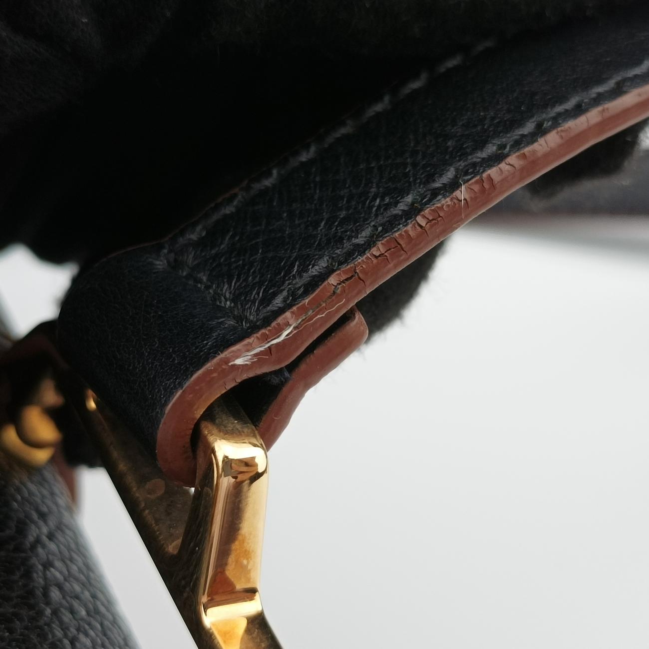 Secondhand Miu Miu Miu Lady Black Leather  shoulderbag | stylenewstar