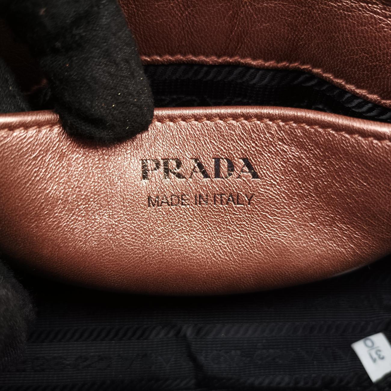 Secondhand Prada Diagramme Pink Leather 1BH084 shoulderbag | stylenewstar