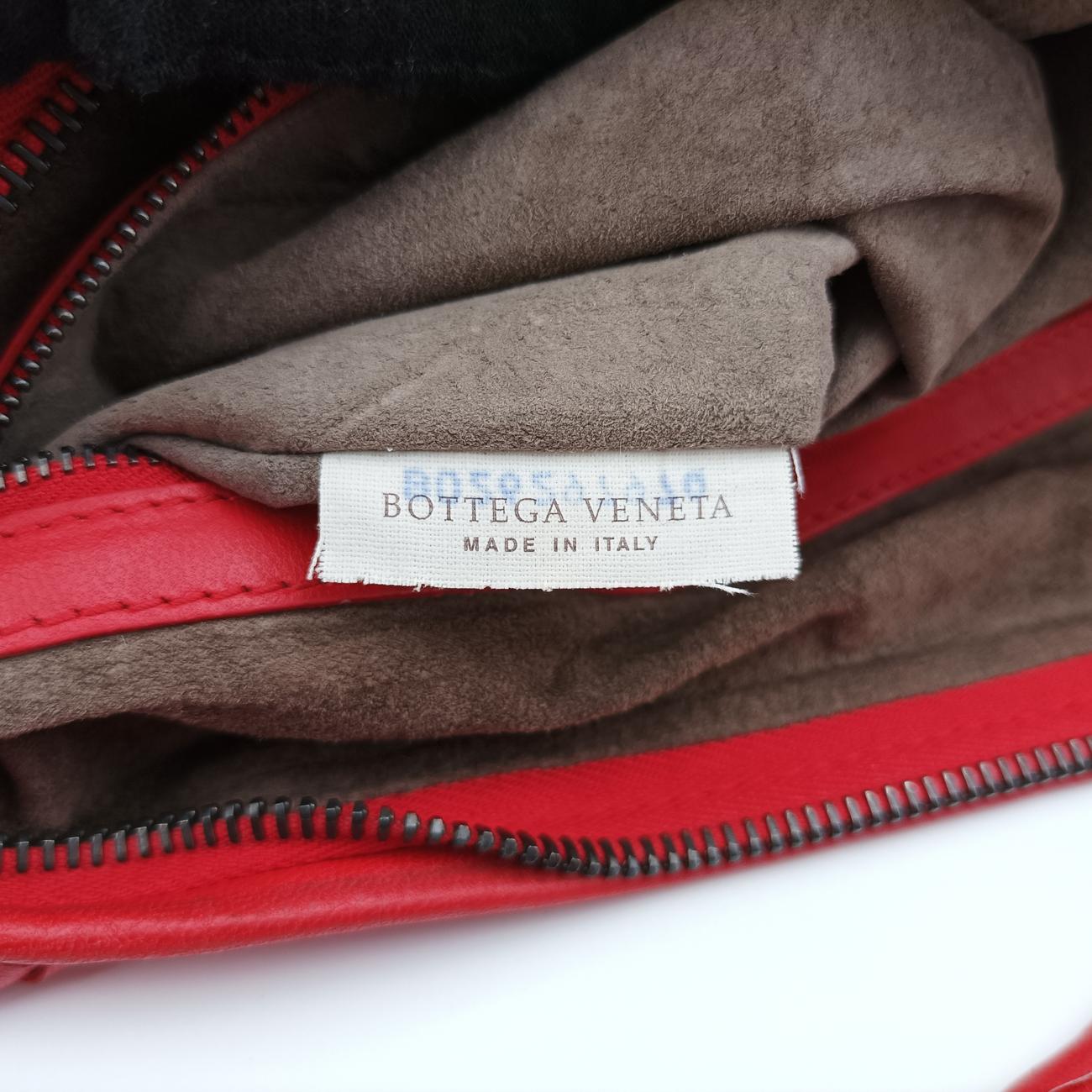 Pre-owned Bottega Veneta Intrecciato Red Leather  shoulderbag | stylenewstar