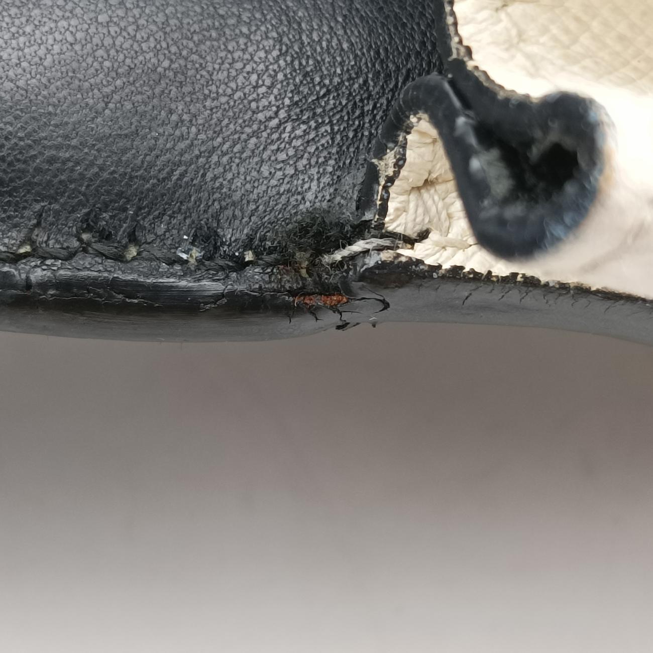 Secondhand Prada Embroidered Sound Black x White x Gray SAFFIANO Leather  shoulderbag | stylenewstar