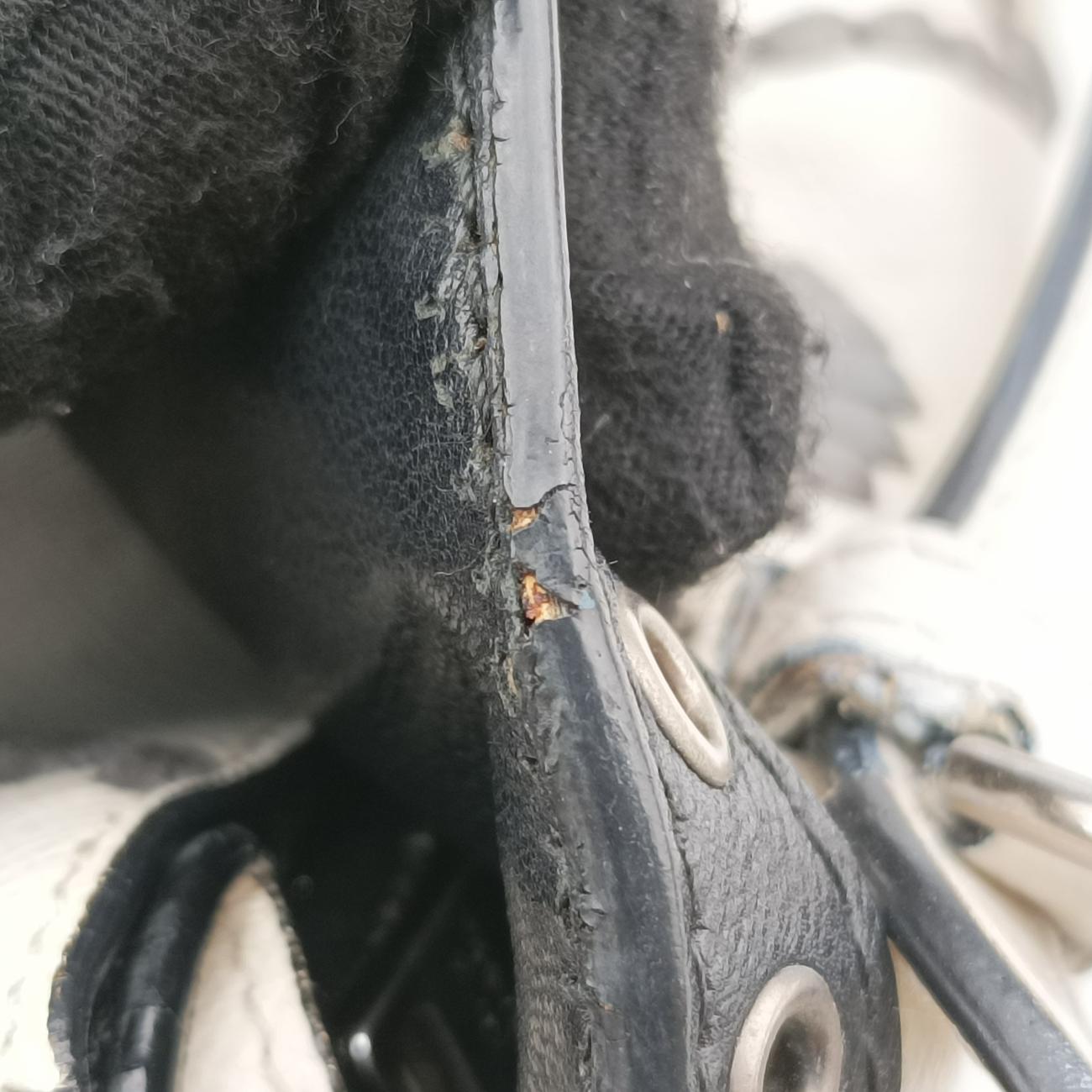 Secondhand Prada Embroidered Sound Black x White x Gray SAFFIANO Leather  shoulderbag | stylenewstar