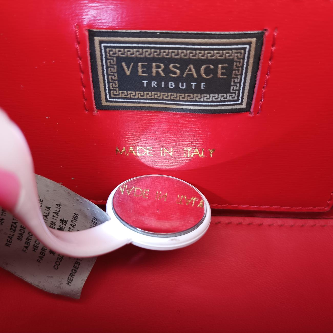 Pre-owned VERSACE Medusa Red Leather  shoulderbag | stylenewstar