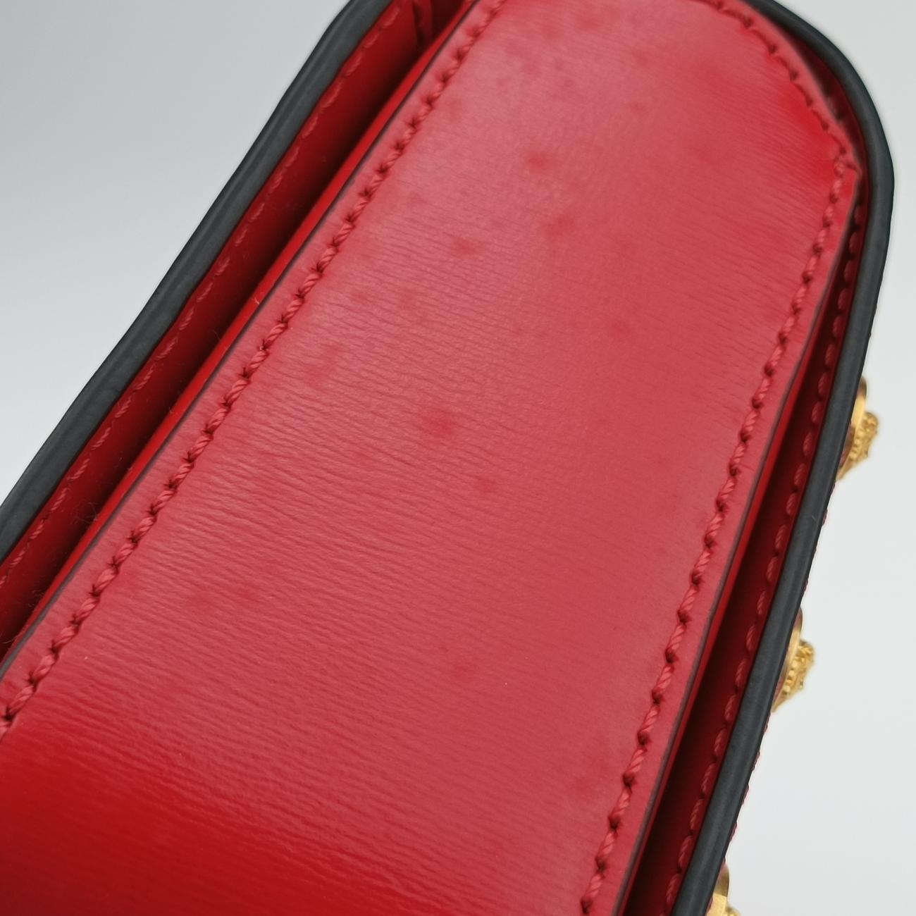 Pre-owned VERSACE Medusa Red Leather  shoulderbag | stylenewstar