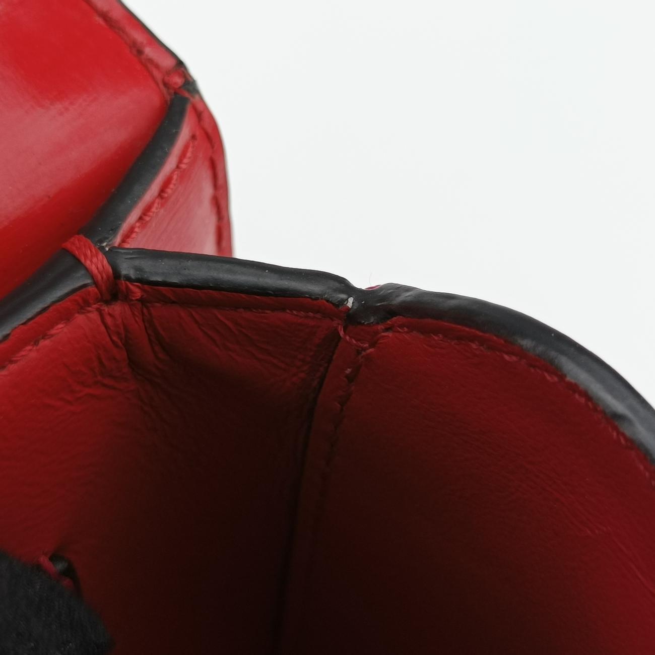 Pre-owned VERSACE Medusa Red Leather  shoulderbag | stylenewstar