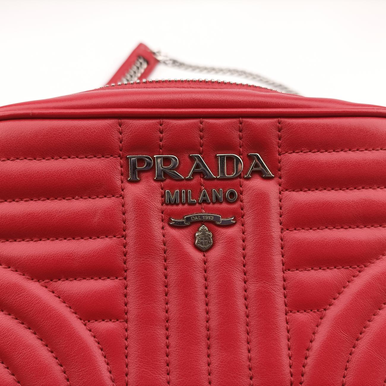 Pre-owned Prada Diagramme Red leather 1BH084 shoulderbag | stylenewstar