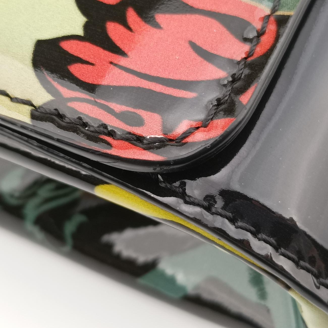 Pre-owned VERSACE Palazzo Medusa Multicolour Patent  shoulderbag | stylenewstar