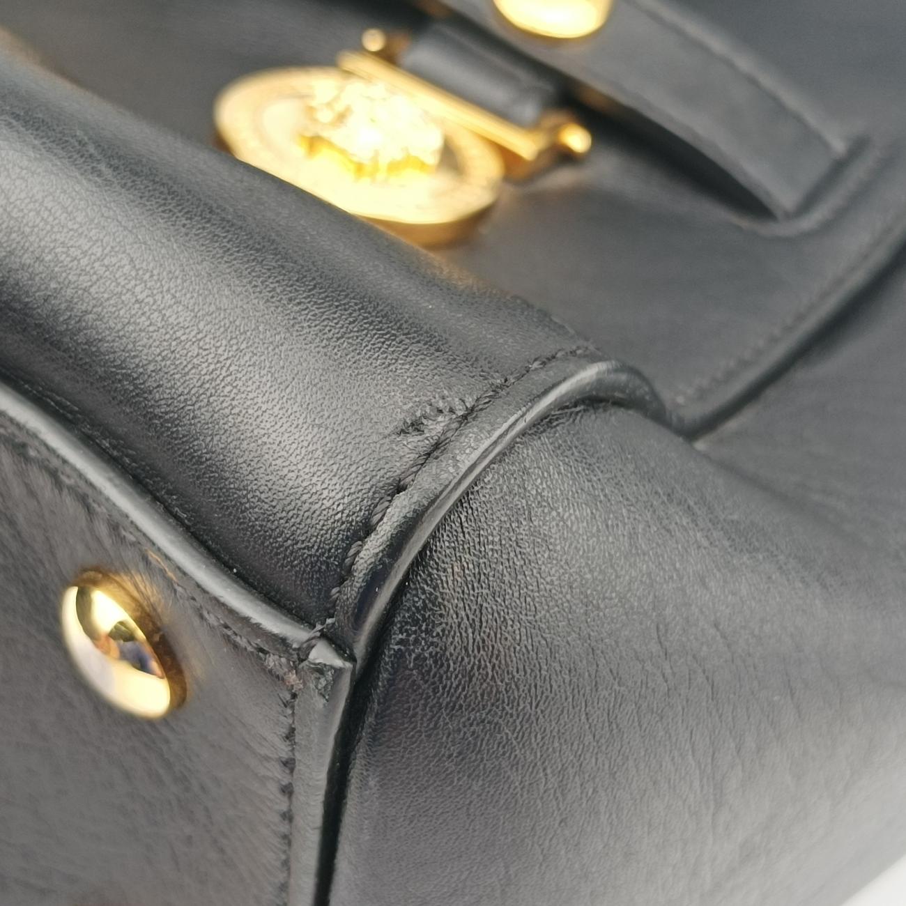 Pre-owned VERSACE SIGNATURE La Medusa Black Leather  shoulderbag | stylenewstar