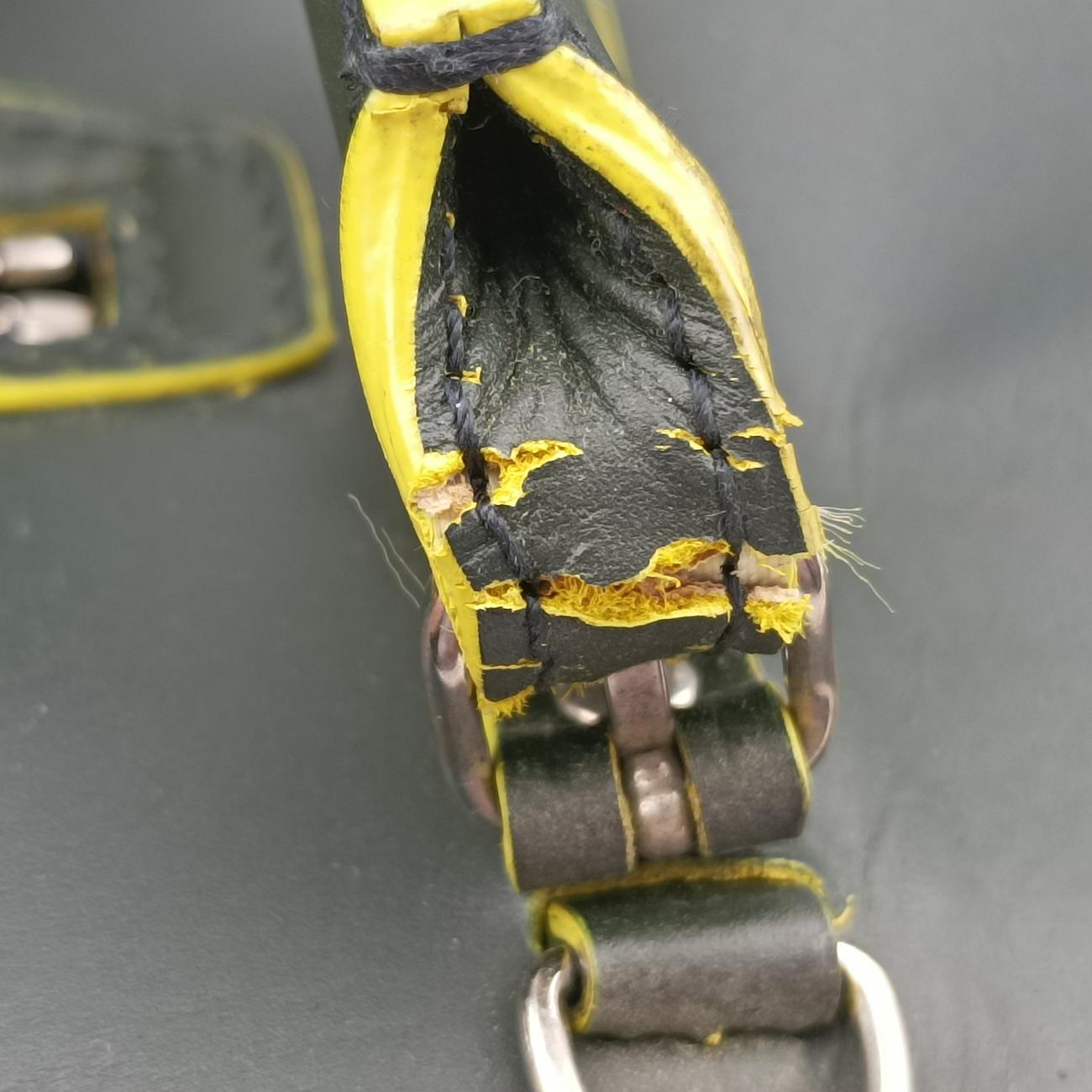 Pre-owned Balenciaga Paper A6 Tote Green×Yellow Leather  handbag | stylenewstar