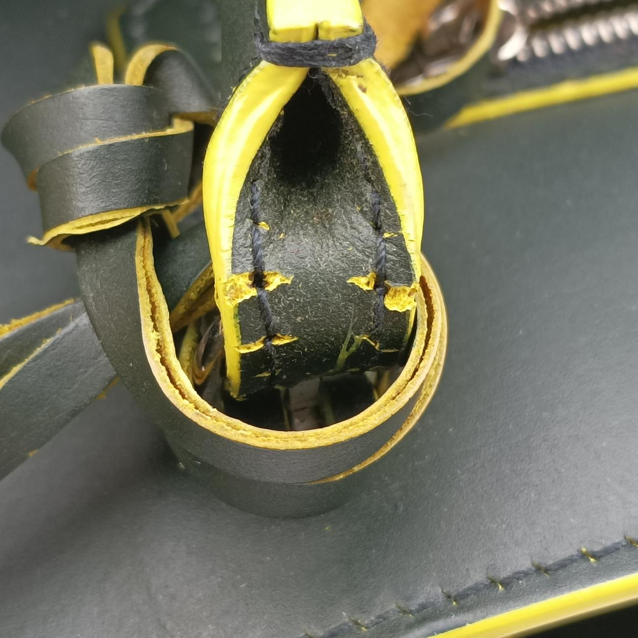 Pre-owned Balenciaga Paper A6 Tote Green×Yellow Leather  handbag | stylenewstar