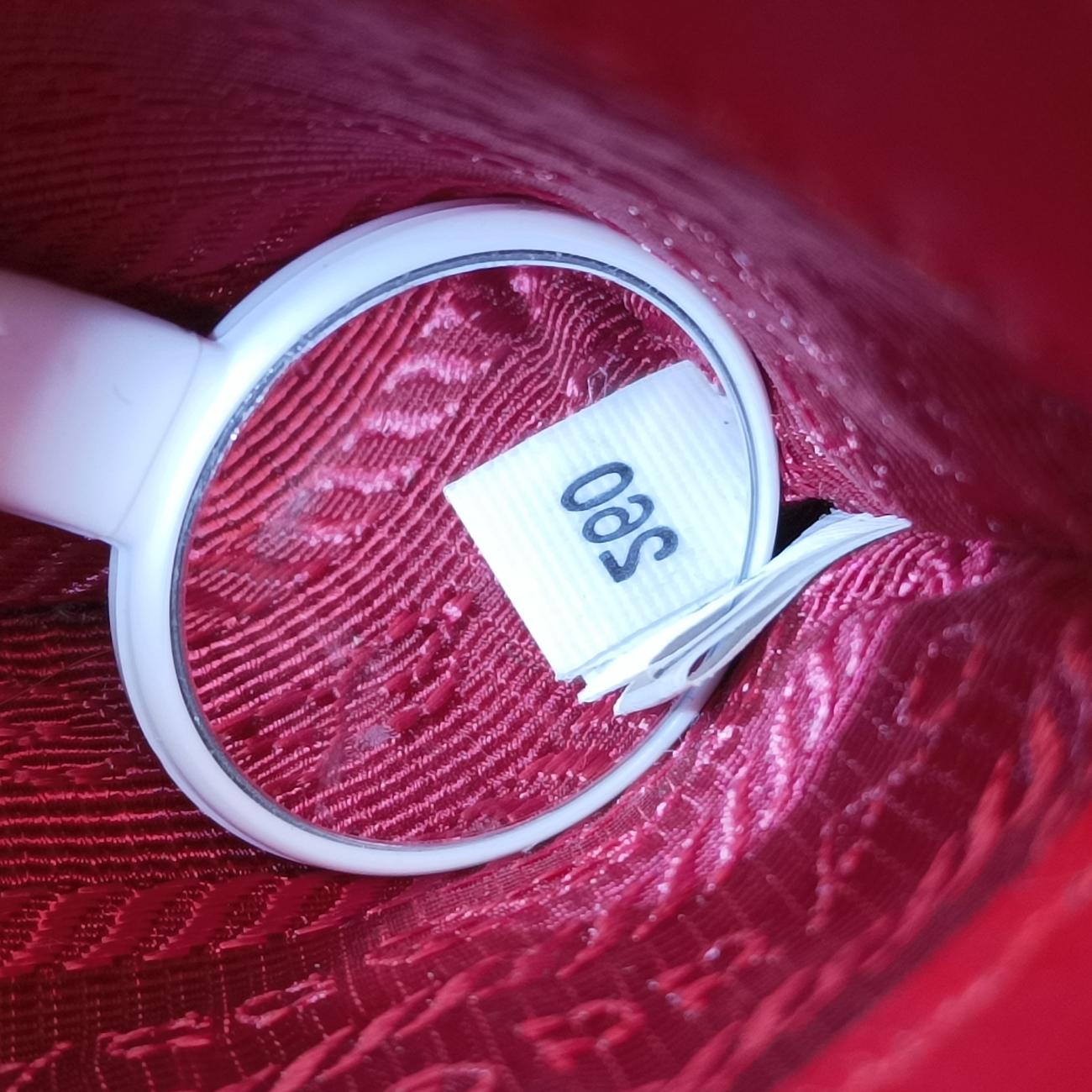 Pre-owned Prada Impunture Diagramme Red leather 1BH102 shoulderbag | stylenewstar