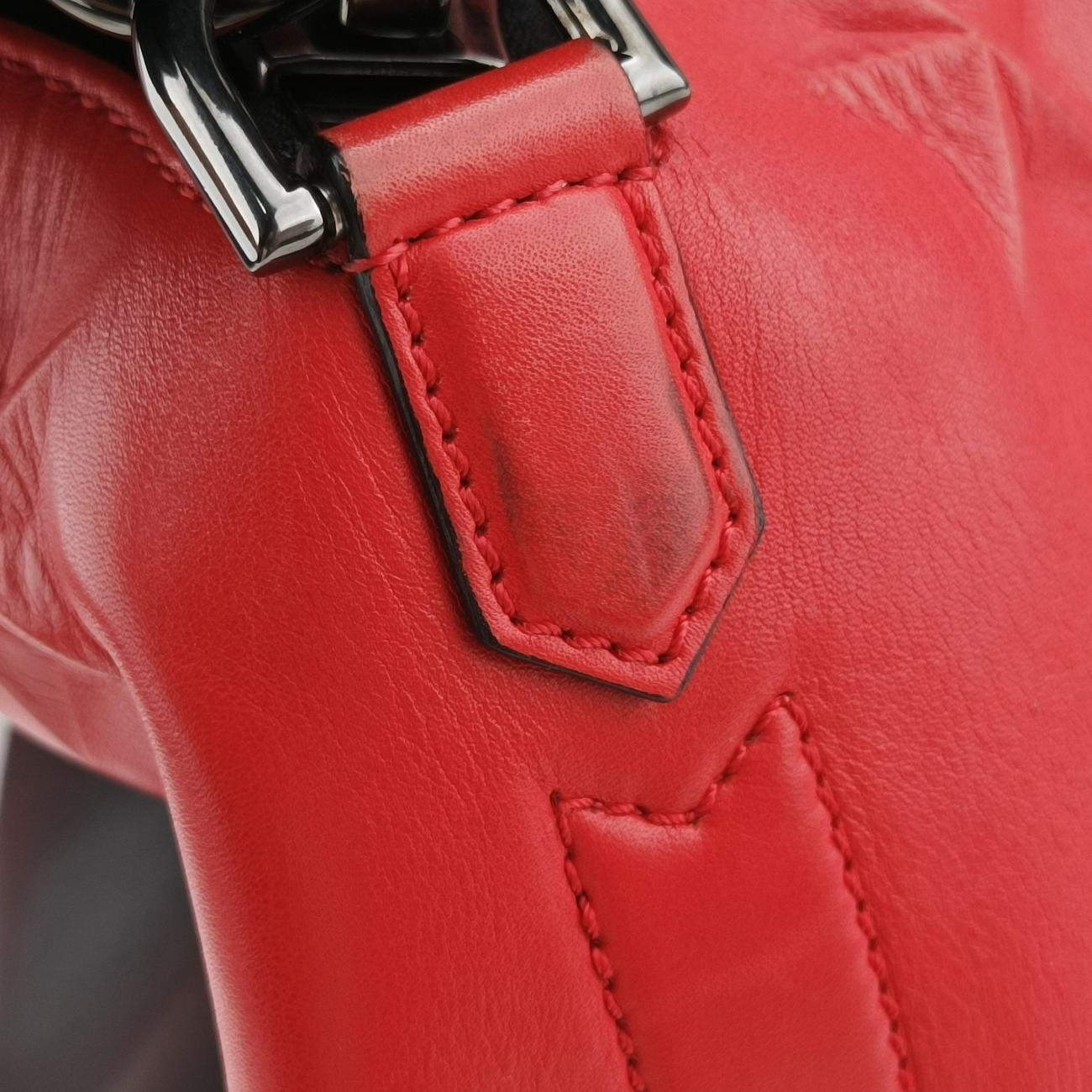 Pre-owned Givenchy Antigona Red×black Leather  shoulderbag | stylenewstar