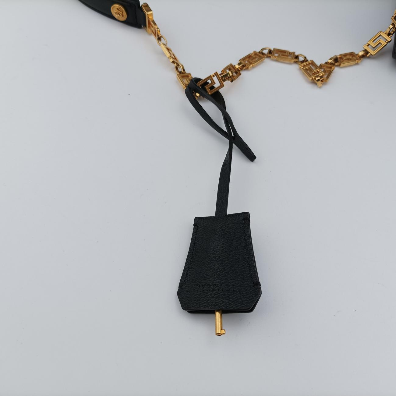 Pre-owned VERSACE Medusa Black Leather  shoulderbag | stylenewstar