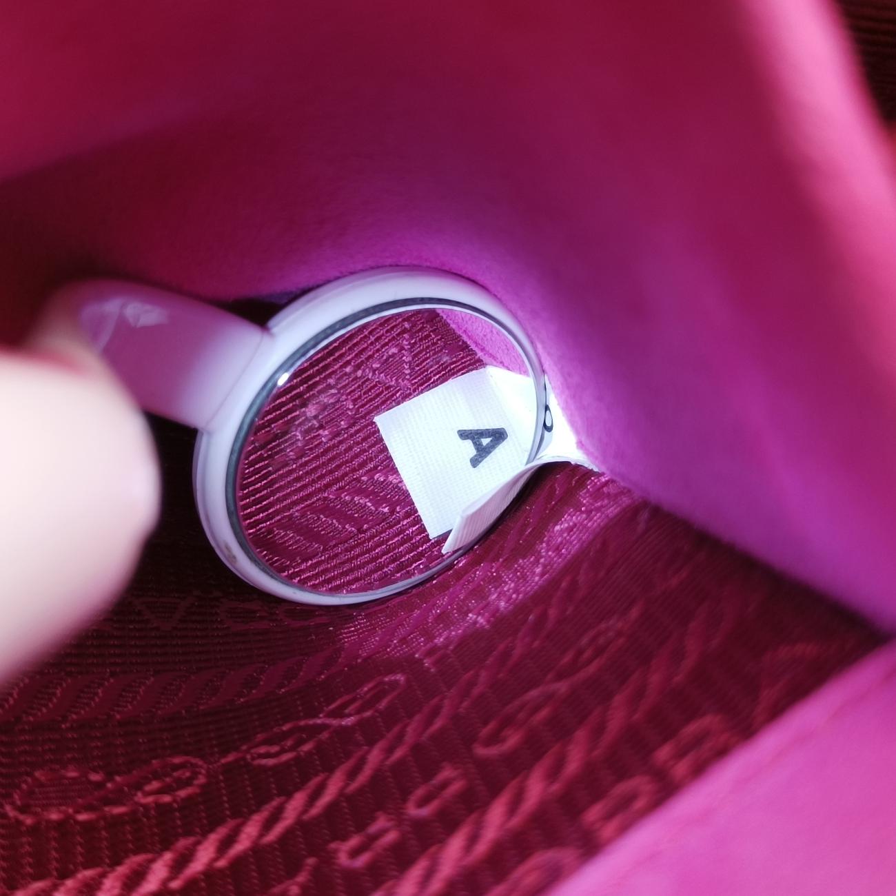 Pre-owned Prada Cahier Multicolour velour 1BD075 shoulderbag | stylenewstar