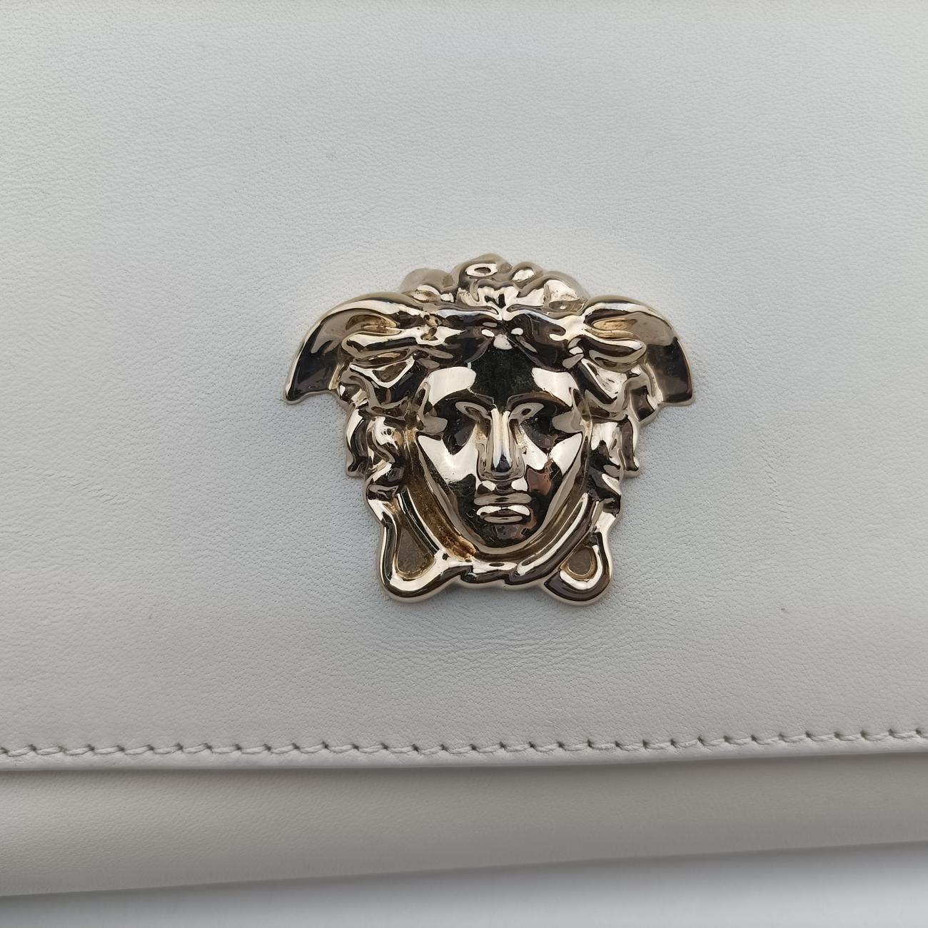 Pre-owned VERSACE La Medusa White Leather  shoulderbag | stylenewstar