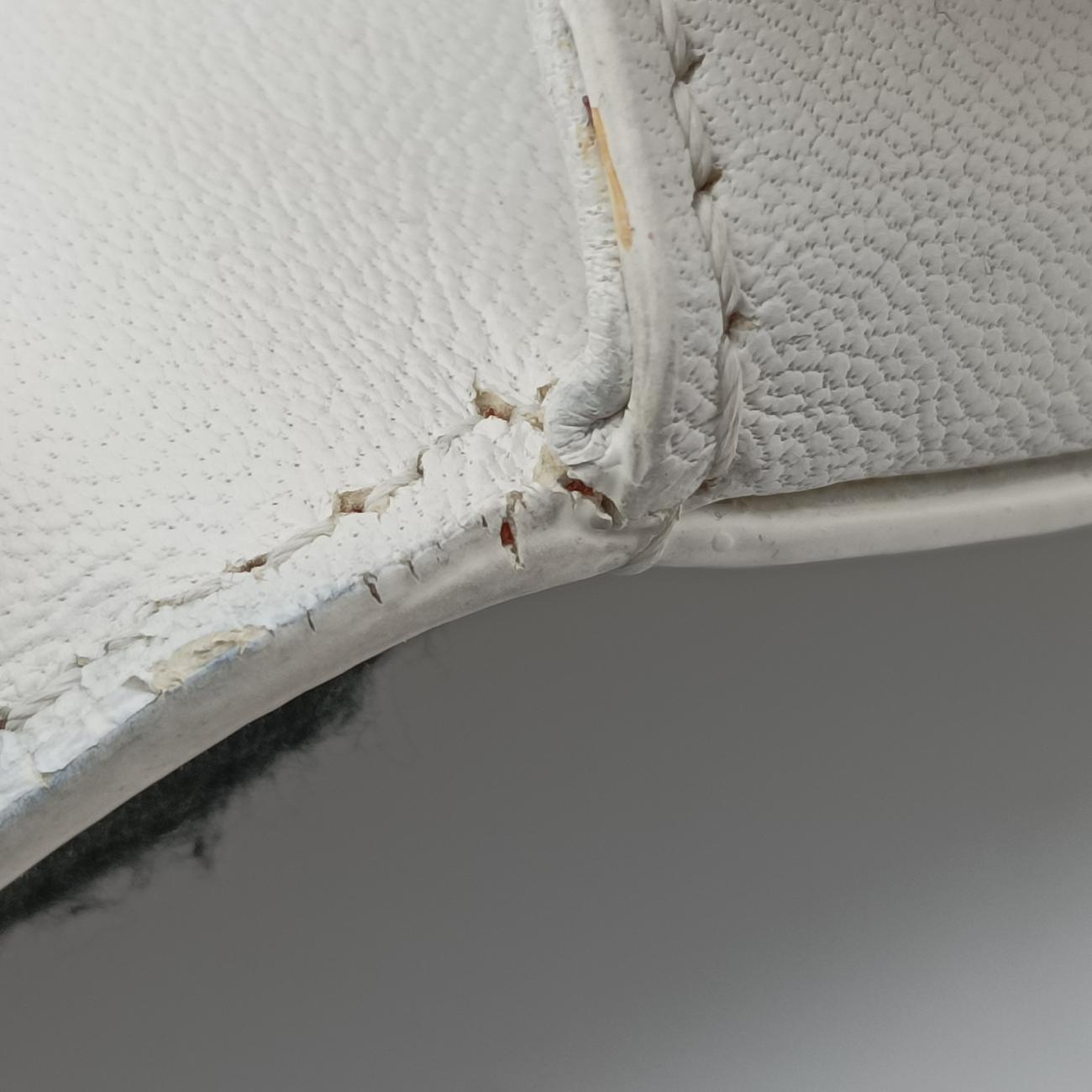 Pre-owned VERSACE La Medusa White Leather  shoulderbag | stylenewstar