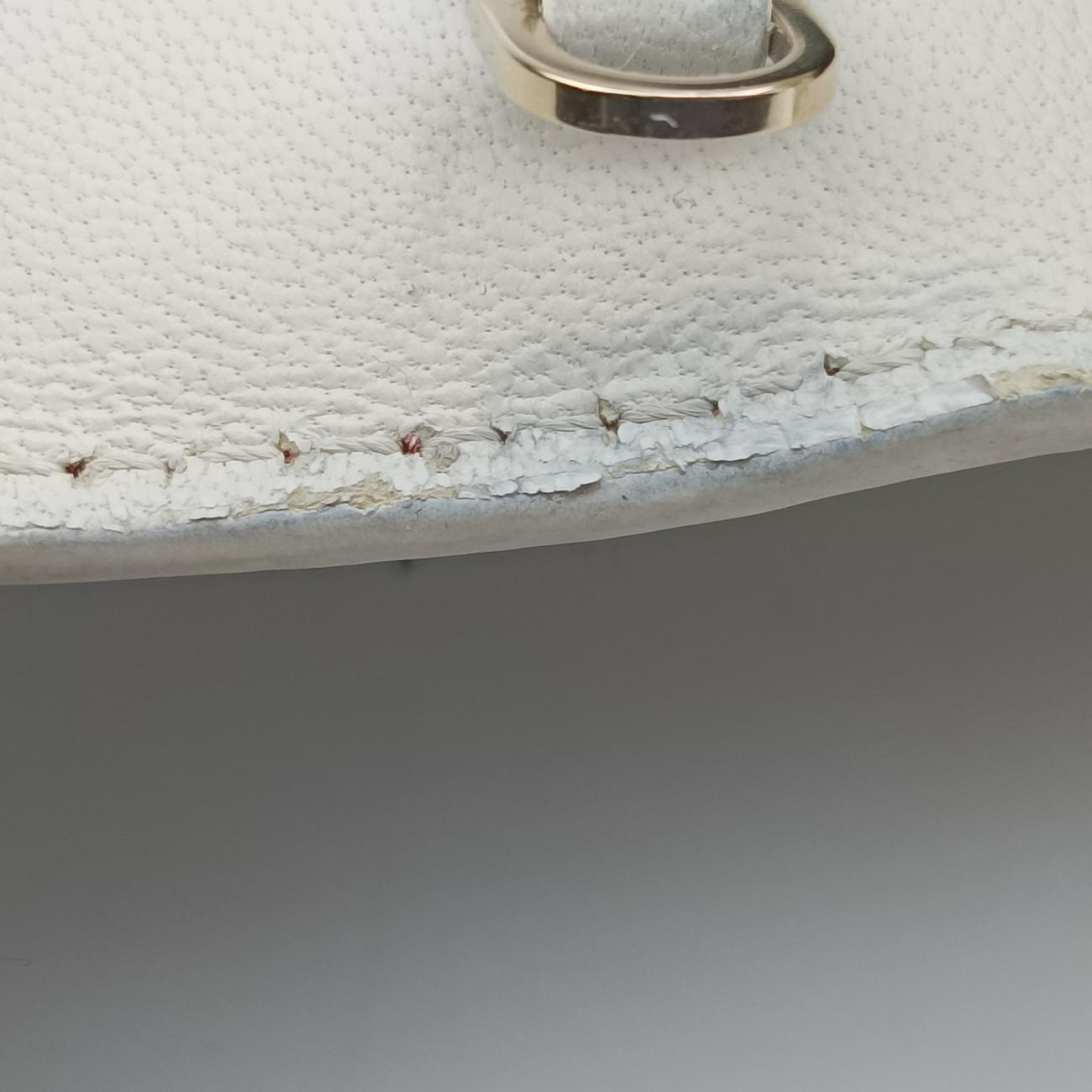 Pre-owned VERSACE La Medusa White Leather  shoulderbag | stylenewstar