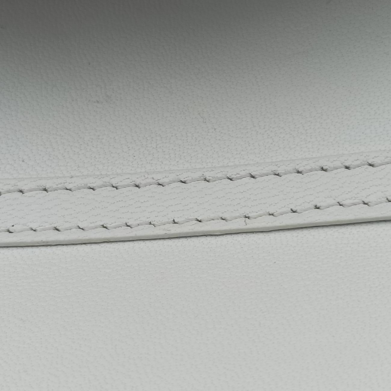 Pre-owned VERSACE La Medusa White Leather  shoulderbag | stylenewstar