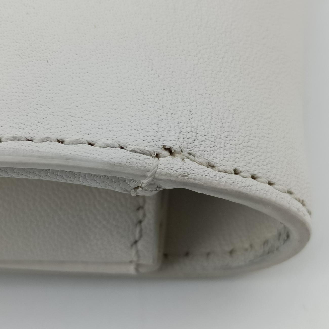 Pre-owned VERSACE La Medusa White Leather  shoulderbag | stylenewstar