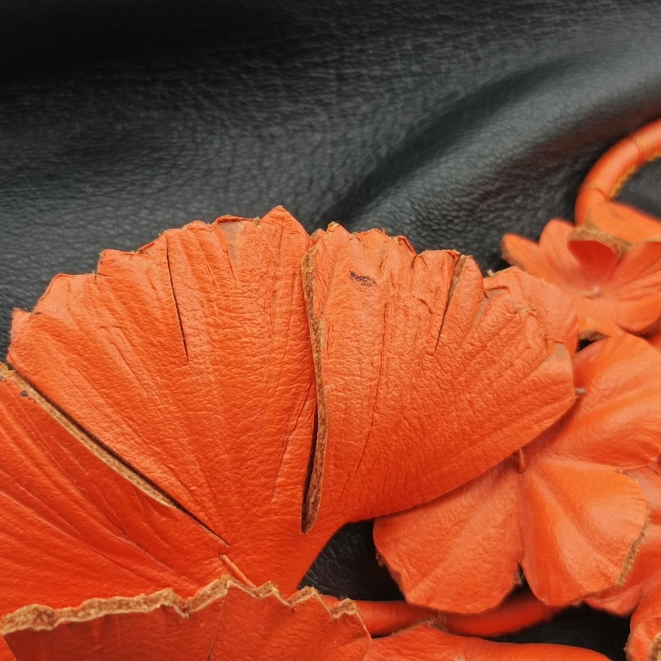 Pre-owned VERSACE Floral decoration Black×Multicolour Leather  shoulderbag | stylenewstar