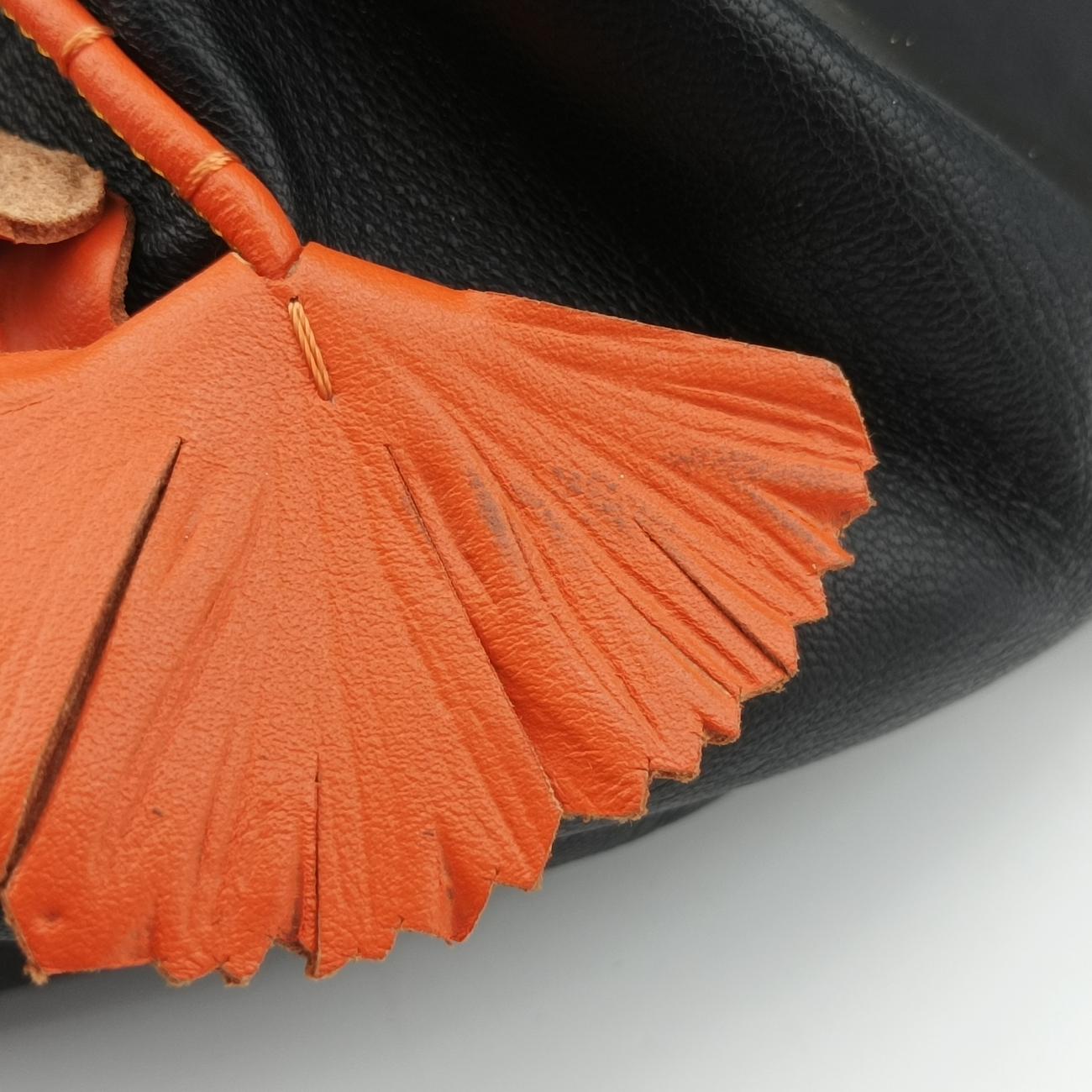 Pre-owned VERSACE Floral decoration Black×Multicolour Leather  shoulderbag | stylenewstar